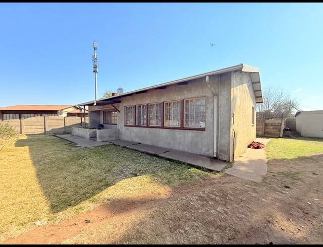 10 BEDROOM HOUSE FOR SALE IN VANDERBIJLPARK CW 5